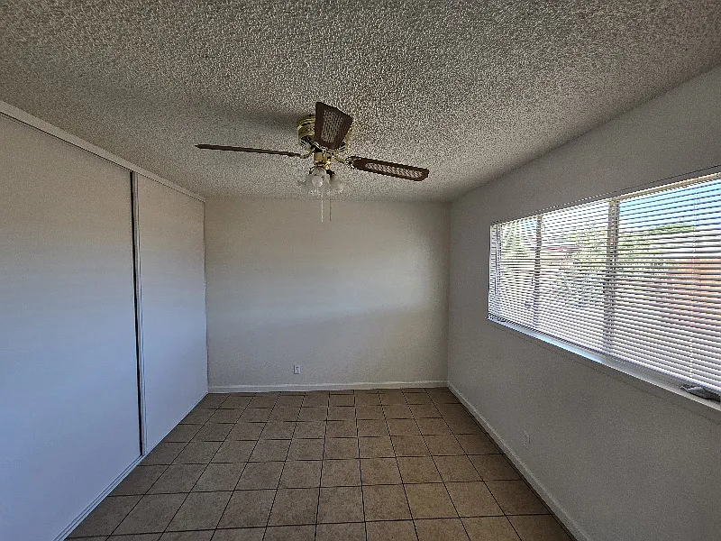 3 bed, 1152 sqft, $2,100 — Photo 4
