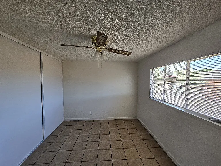 917 Ann St — Photo 4