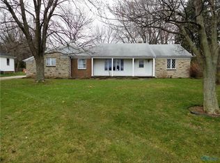 909 Bradner Rd, Northwood, OH 43619