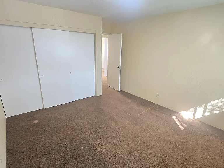 The Peppertree Apartments — Photo 45