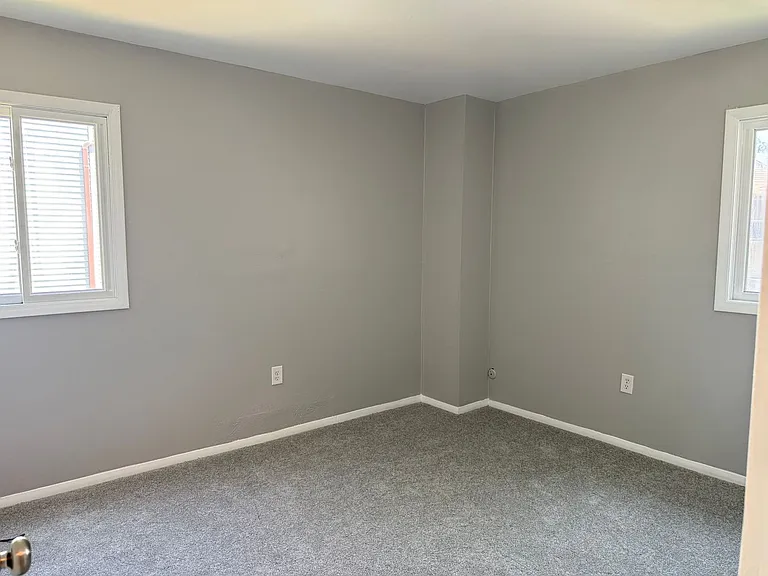 359 Greenland Dr — Photo 18