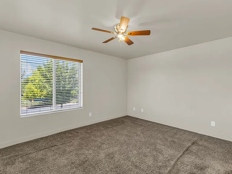 109 S 1125 W — Photo 11