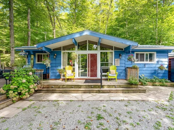 103 Silver Birch Dr, Tiny, ON L9M 0M6