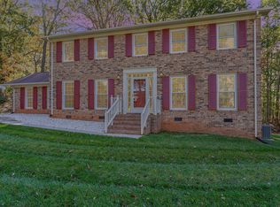 1011 Cliftwood Dr, Siler City, NC 27344