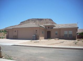 909 S Red River Rd, Washington, UT 84780