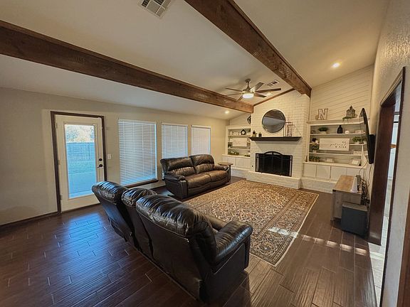 5th image of 408 Little Chisholm Cir