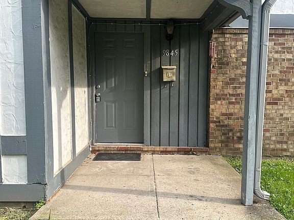 3rd image of 9845 Haven Ct