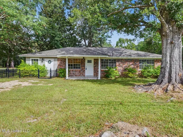 13637 Highway 613, Moss Point, MS 39562
