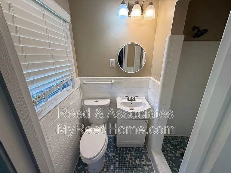 5047 Howard Pl — Photo 13