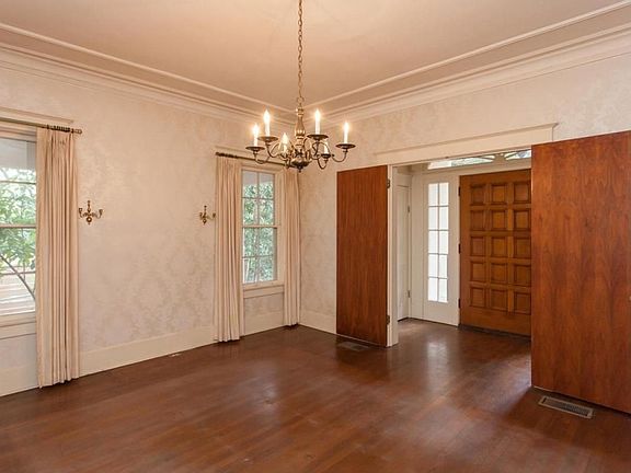4th image of 307 Kennedy Ave