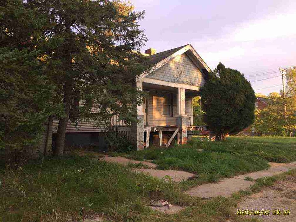 12316 Roselawn