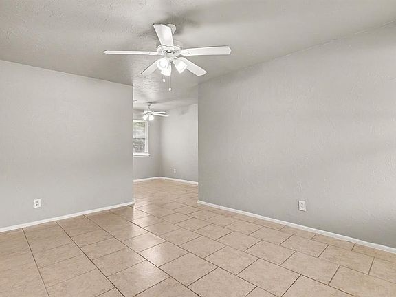 5th image of 308 Arnold Ave