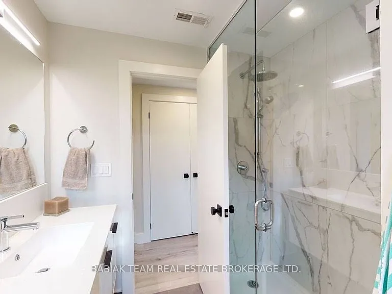57 Vine Ave #301 — Photo 29