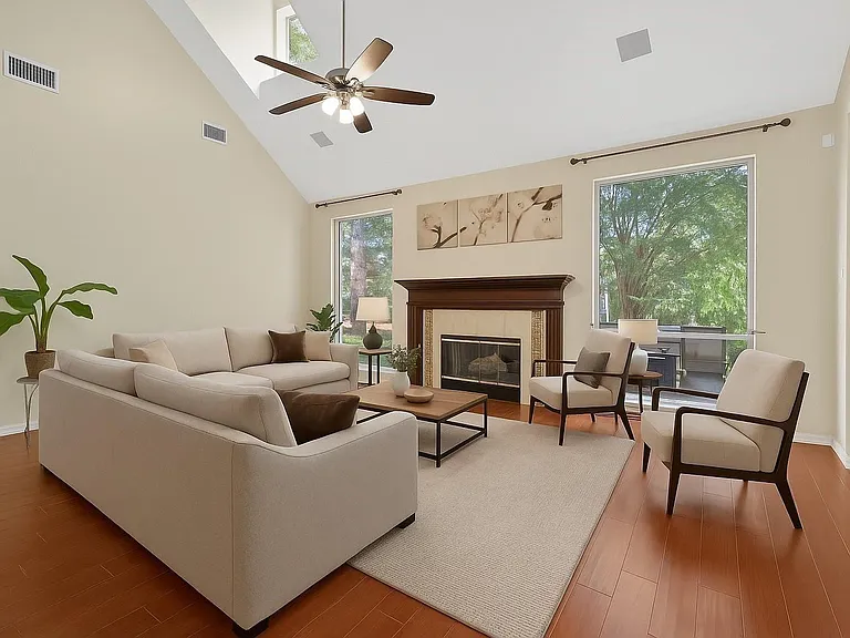 18502 Berry Leaf Ct — Photo 12