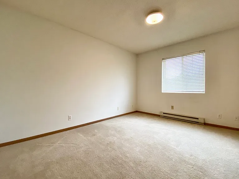 1088 Apple Ave #8 — Photo 10