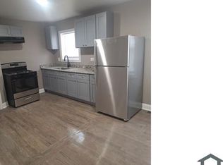 9806 S Yates Blvd, Chicago, IL