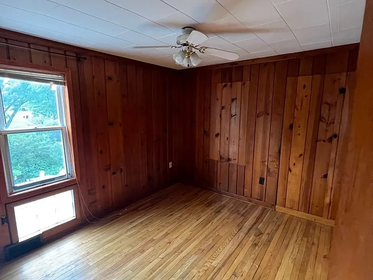 412 N Bridge St — Photo 17