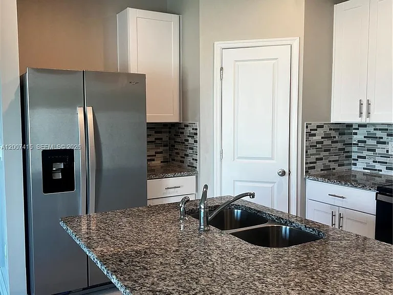 6349 Topsail Dr — Photo 8