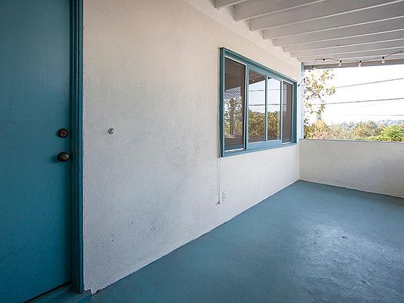 5th image of 922 Arroyo Dr
