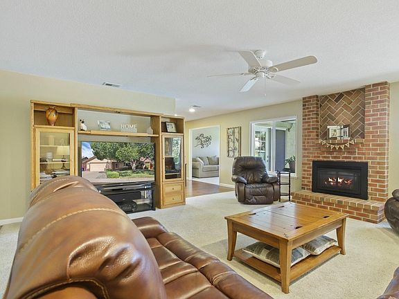 4th image of 717 Cimmaron Ct