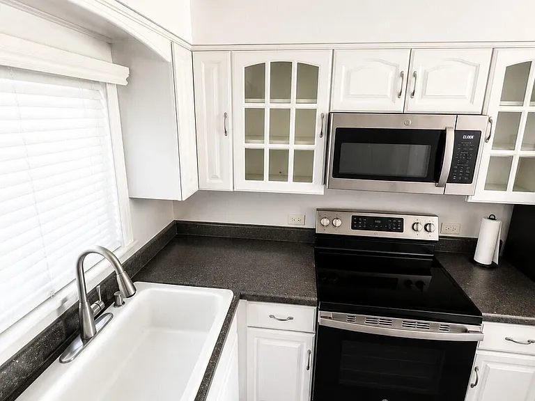510 Lake Shore Dr #20 — Photo 3
