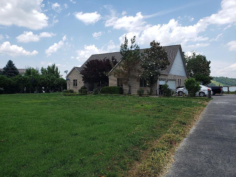 1st image of 831 Tucker Place Way