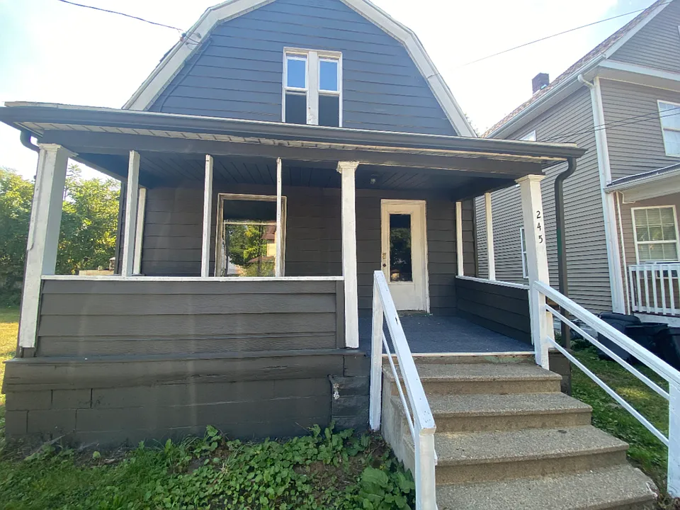 245 Grove St
