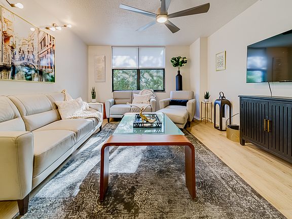 4th image of 701 S Madison Ave APT 212