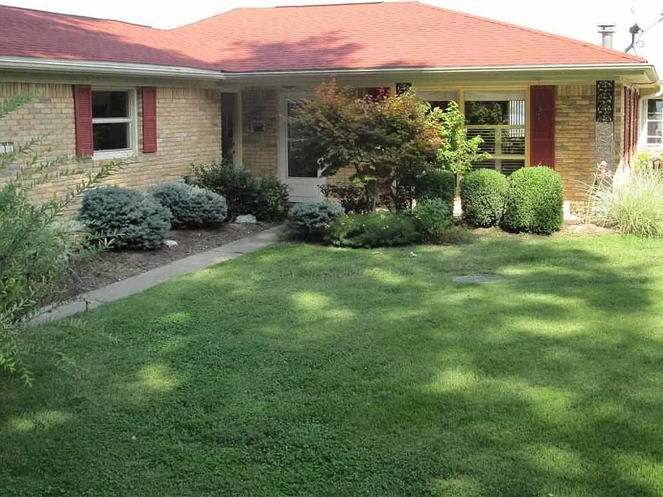 1st image of 7646 N Hilltop Dr