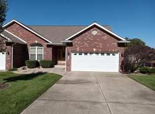 117 Southern Rdg, Maryville, IL 62062