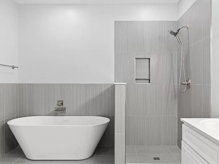 1833 Holly Oak Ln — Photo 12