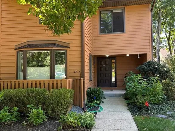 65 Sayre Dr, Princeton, NJ 08540