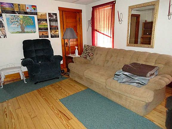 4th image of 237 E Ward St
