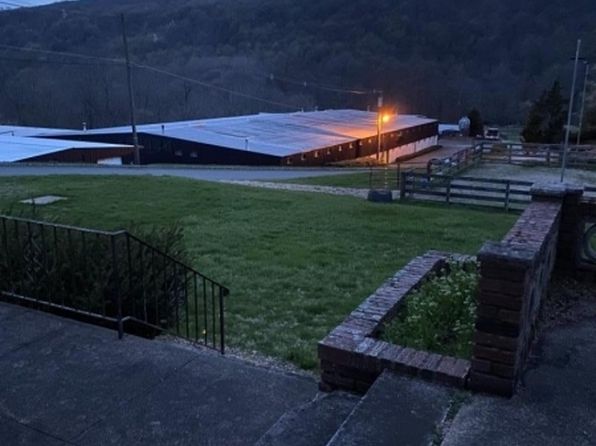 284 W Mill Rd