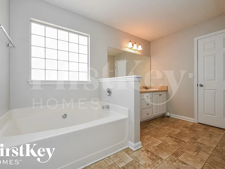 7976 Mustang Ln — Photo 9