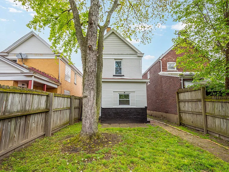 1210 Sylvan Ave — Photo 16
