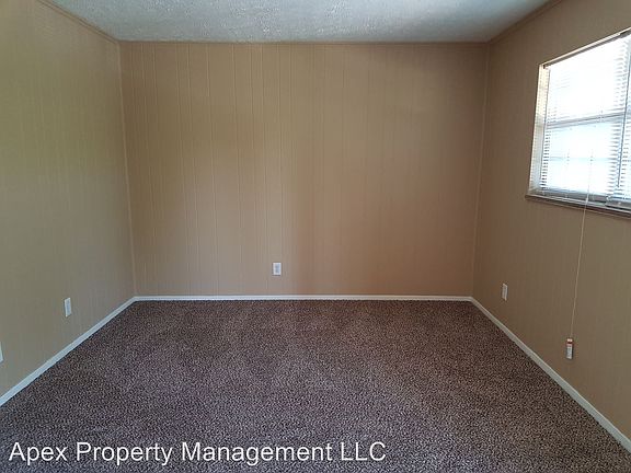 5th image of 1221 W Parkway Ave #26