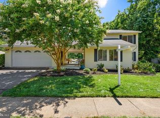 27 Biscayne Pl, Sterling, VA 20164