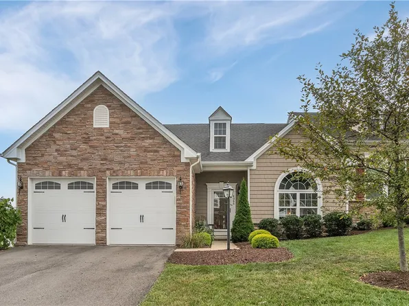 4066 Overview Dr, Canonsburg, PA 15317