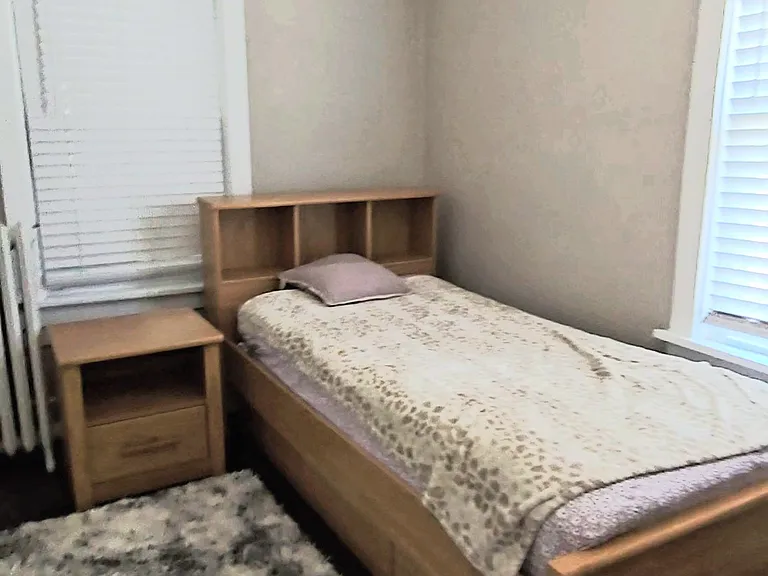8518 Rockefeller Ave #2A — Photo 9