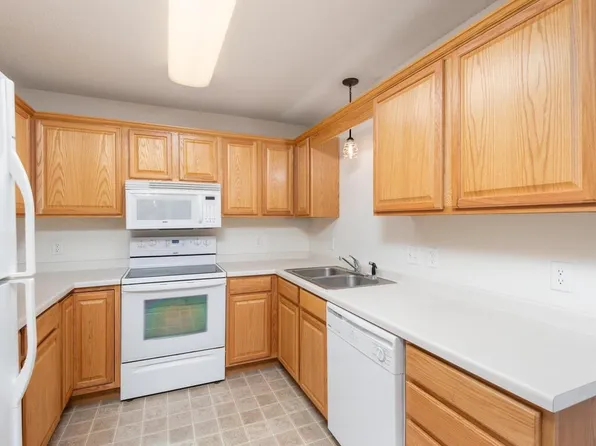 15570 Linnet St NW, Andover, MN 55304