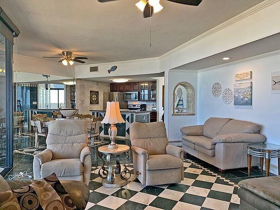 5th image of 1000 Padre Blvd #703