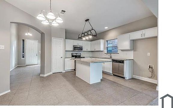 2nd image of 14505 Crystal Lake Dr