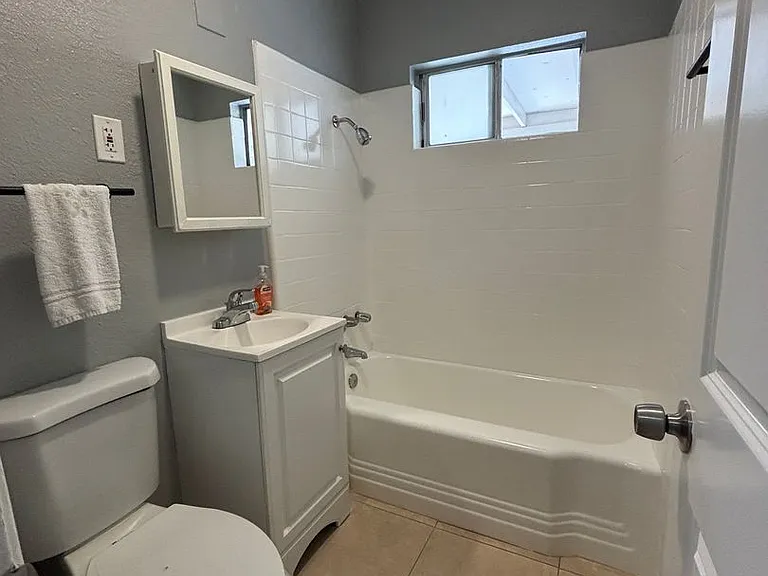 44303 Beech Ave — Photo 16