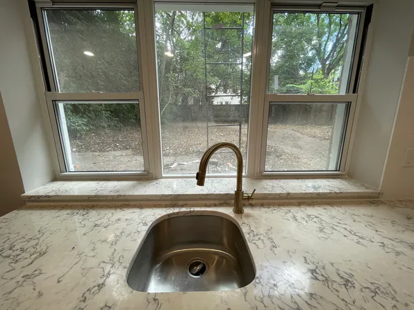 257 Adelphi Street image 5 of 12