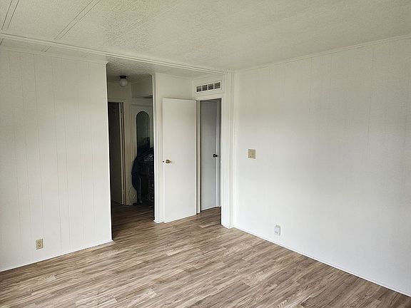3rd image of 555 4th St #42