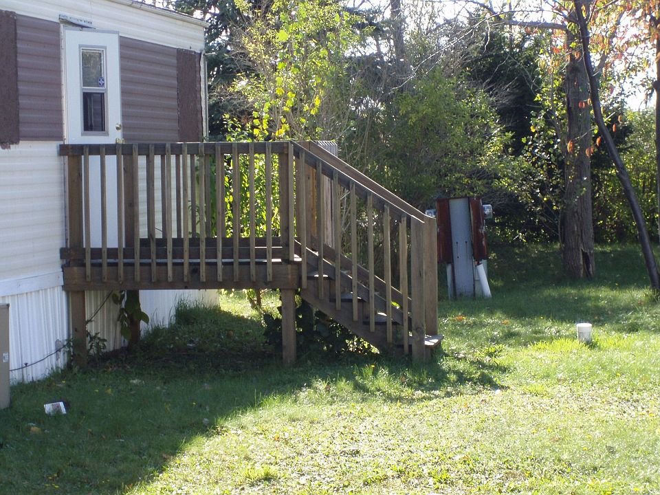 2nd image of 14 Faucette Ct