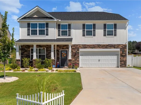 134 Rhett Ave, Lexington, NC 27295
