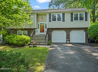 6 Martel Ct, Middletown, NJ 07748