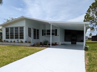 8015 Lake View Dr N, Ellenton, FL 34222